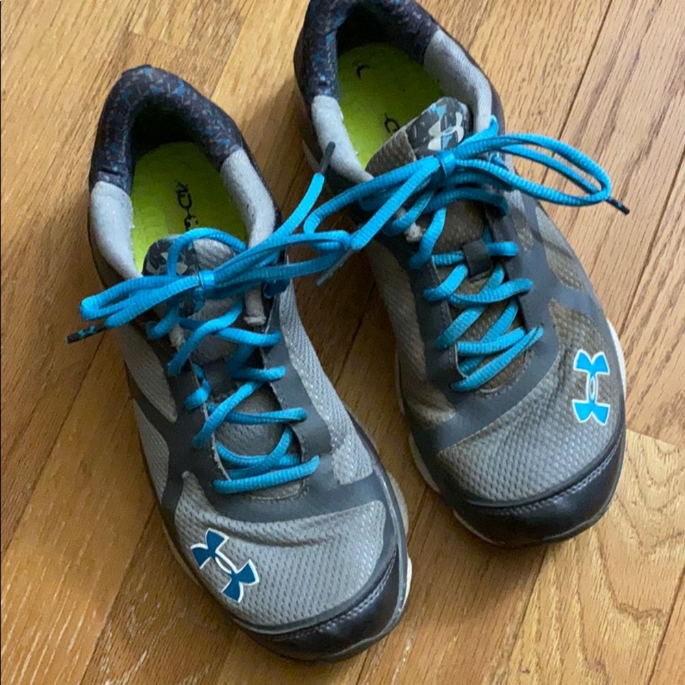 ✨SALE✨Under Armour sneakers